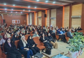 آغاز فصل جدید همکاری؛ برگزاری جلسه انجمن اولیا و مربیان 