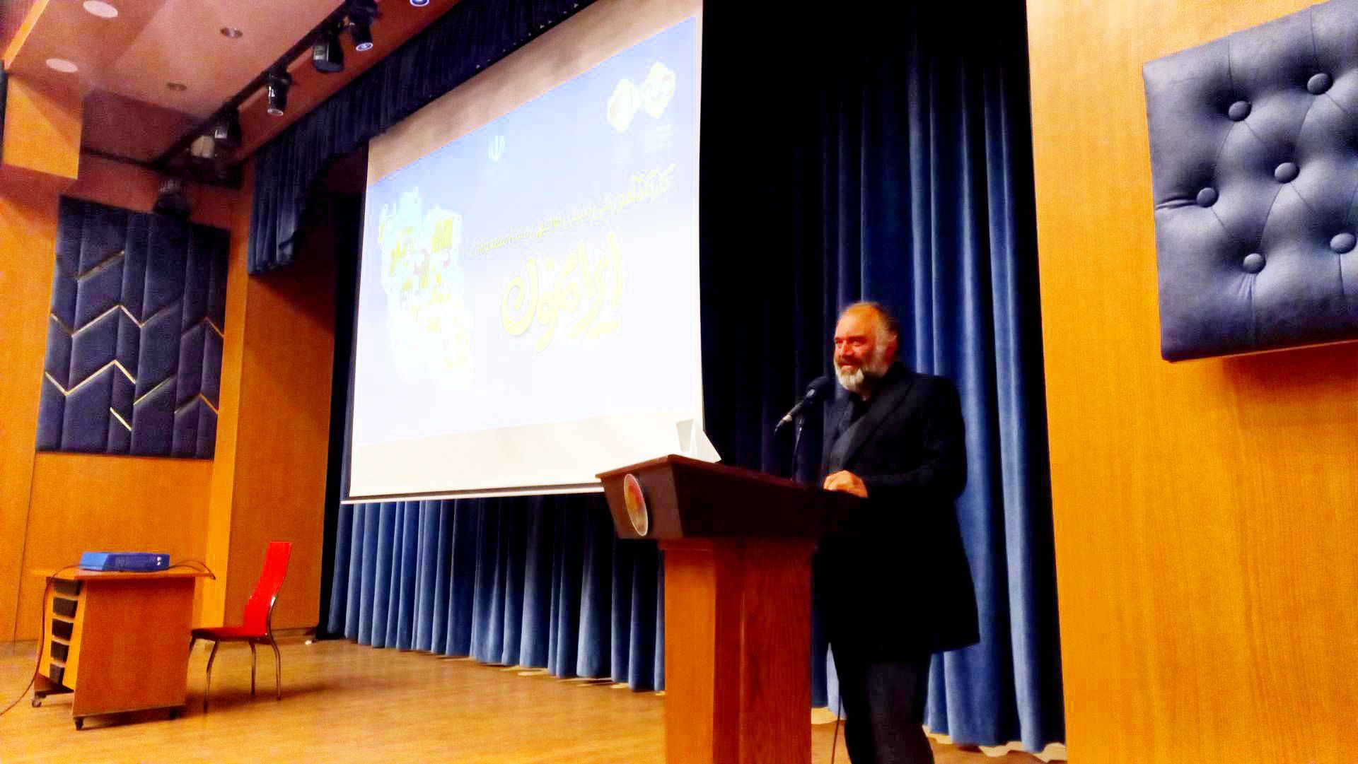 محور اجرای بسته محصولات «ایرانمون» ارتقای کیفیت فعالیت‌های تربیتی است