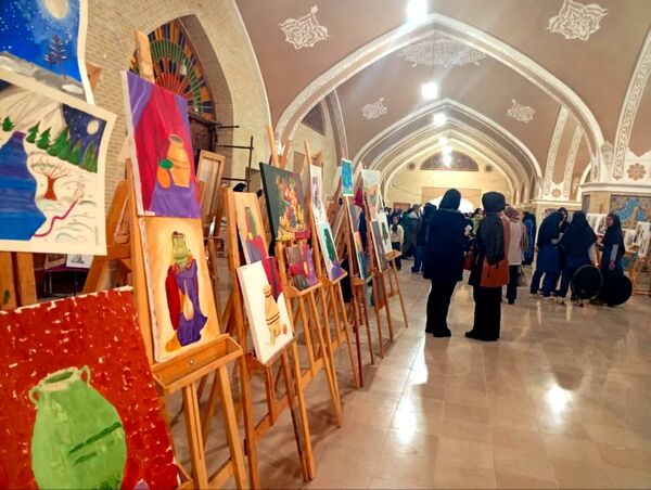 اختتامیه جشنواره هنری «فردا» و نمایشگاه آثار دانش‌آموزان ناحیه یک یزد