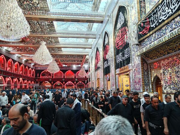 پیاده روی اربعین  و زیارت حرمین مطهر امام حسین علیه السلام و حضرت ابوالفضل عباس علیه السلام 