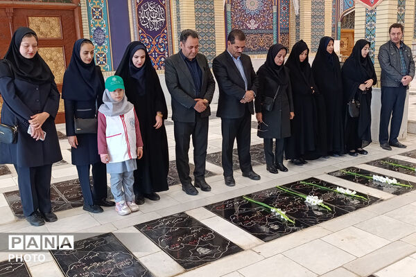 ادای احترام به شهدا و تجلیل از مربیان بهداشت در خراسان شمالی