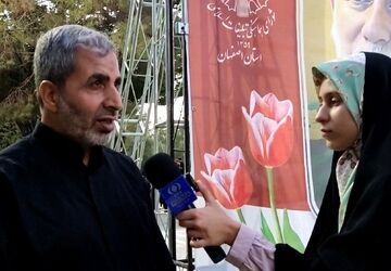 مراسم اولین سالگرد شهادت  سید حسن نصرالله و شهید حاج عباس نیلفروشان و سید هاشم صفی الدین در گلستان شهدا اصفهان 