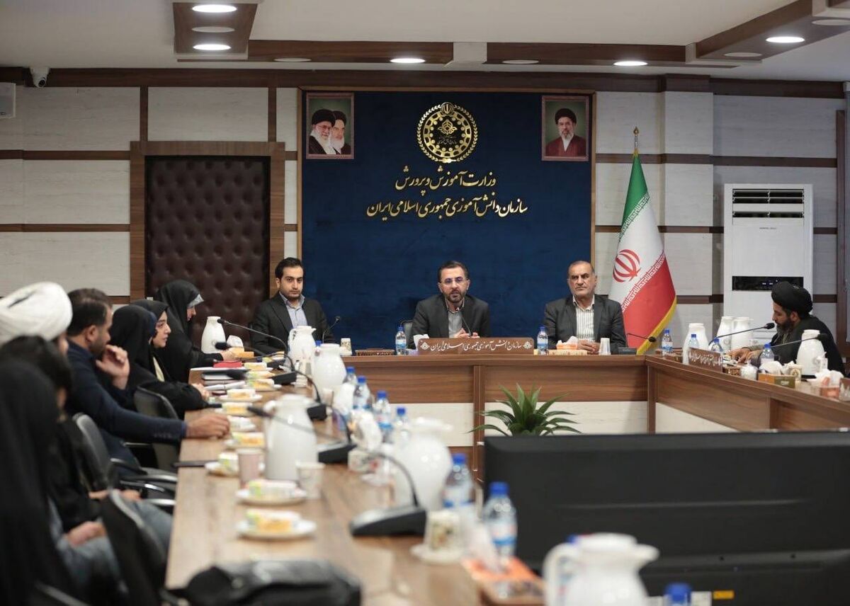 نقش‌آفرینی دانش‌آموزان در حکمرانی محلی؛ اجرای آزمایشی طرح «مسجد، مدرسه، محله‌محور» در ۴ منطقه تهران
