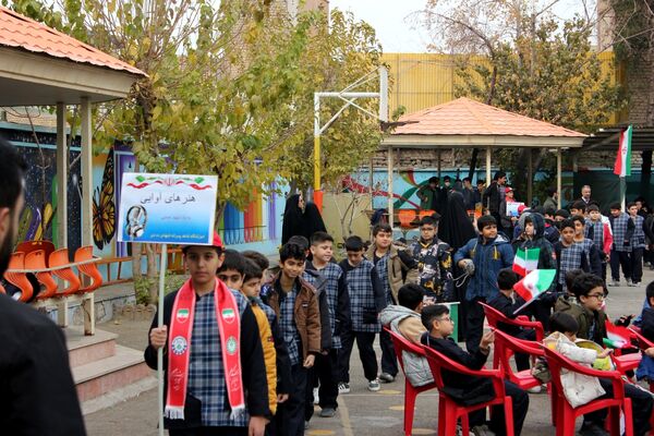  افتتاح جشنواره «امید فردا» در مدرسه شاهد ده دی ورامین
