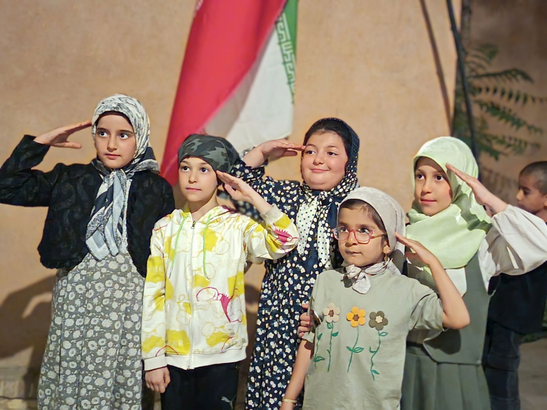 دهه نودی هایی در دل بلوار فضل نیشابور