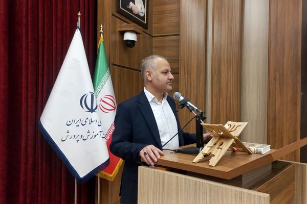 مراسم یلدای مادرانه با حضور فرهنگیان و دانش‌آموزان در اردوگاه شهید منتظری شهریار