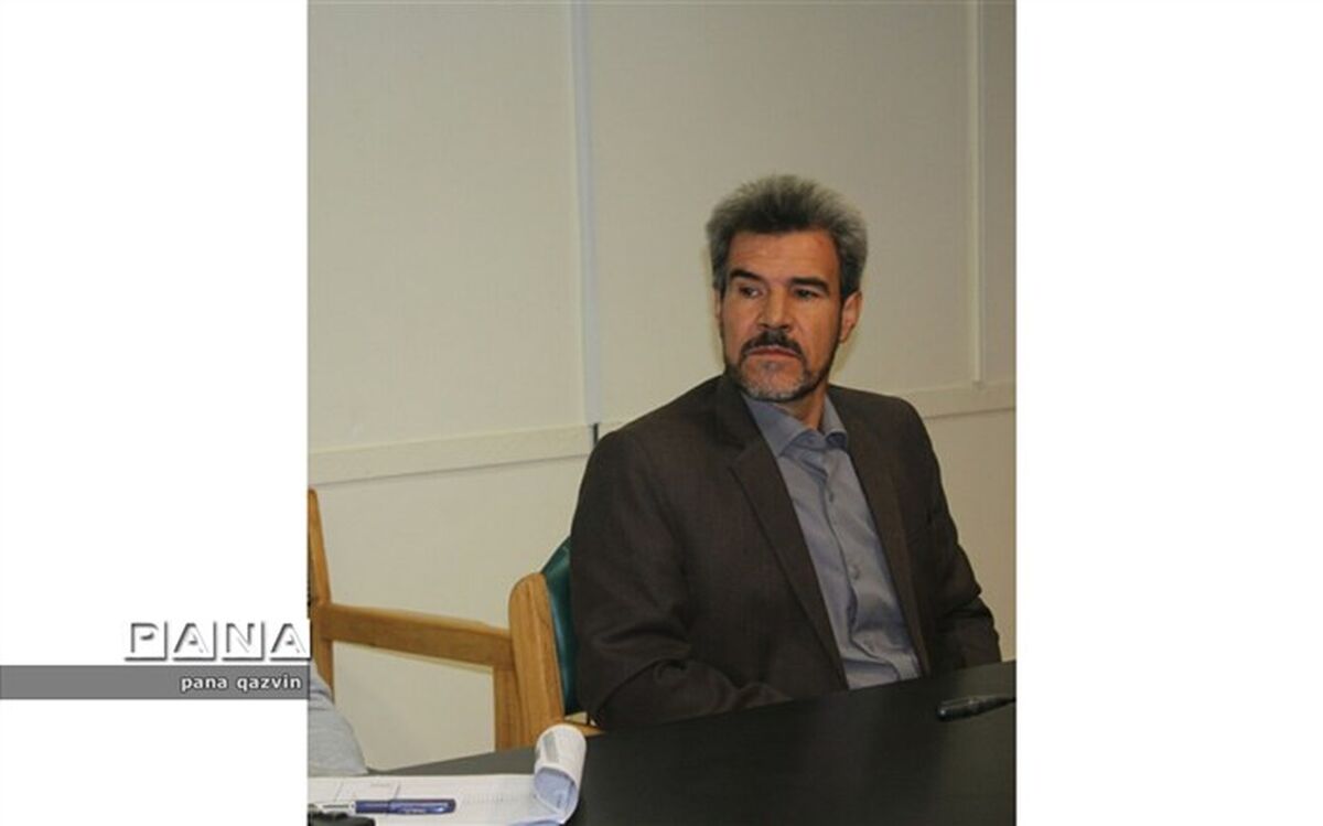 فرهنگیان آوج با جهاد علمی در میدان آموزش حضور دارند