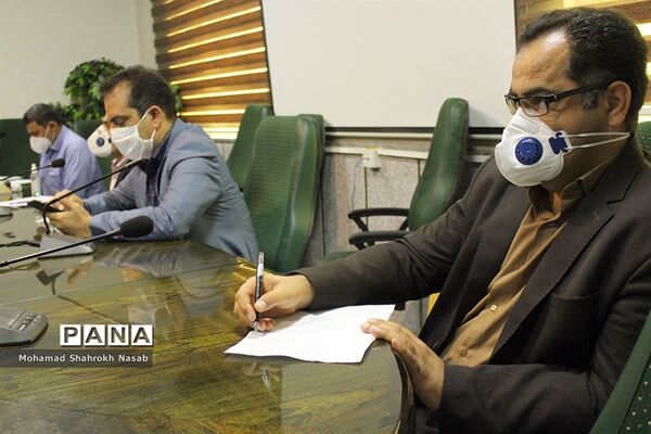 نشست کارگروه ستادطرح ساماندهی و نظارت بر تهیه و توزیع لباس فرم دانش آموزان