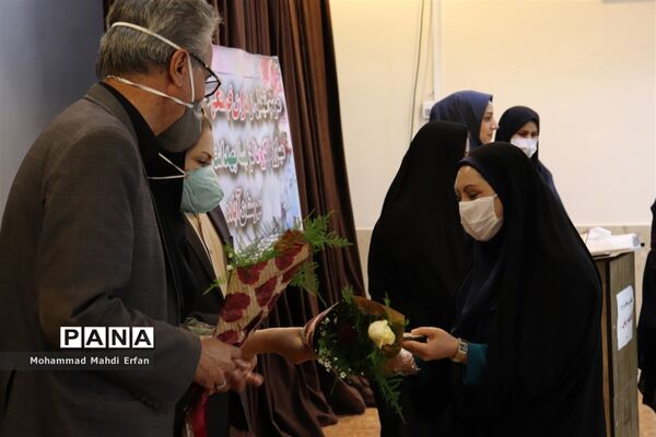 تقدیر از مدافعان سلامت در آباده