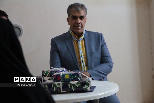 حضورپیشتازان سازمان دانش آموزی خراسان جنوبی دربرنامه زنده تلویزیونی ماه مهربانی