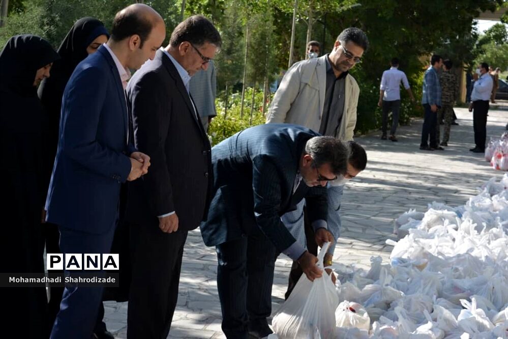 رزمایش همدلی فرهنگیان، اولیا و خیرین ناحیه یک مشهد