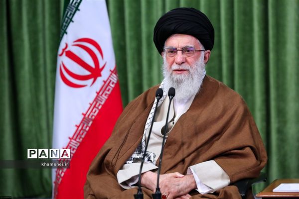 ارتباط تصویری مقام معظم رهبری با نمایندگان تشکل‌های دانشجویی