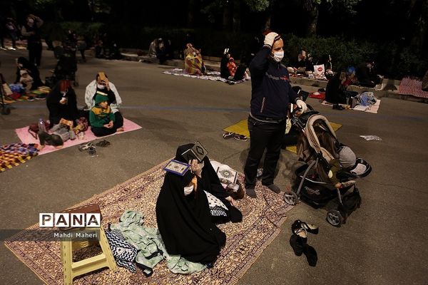 احیا شب نوزدهم ماه رمضان در دانشگاه تهران