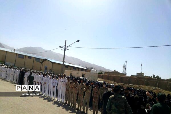 تشییع  ناوبان یکم شهید اسماعیل پور خسرو از شهدای ناو کُنارک در شهرستان داراب