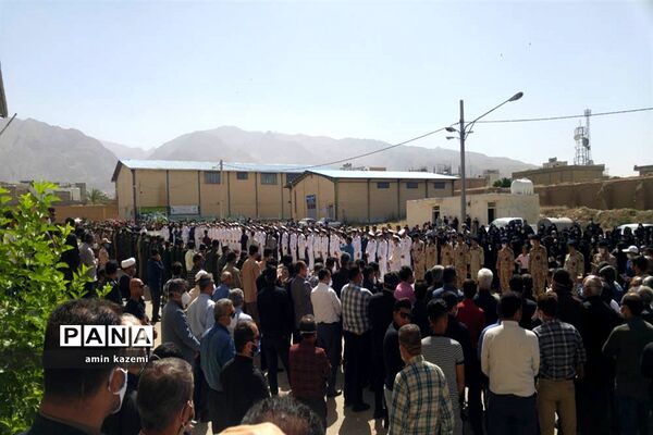 تشییع  ناوبان یکم شهید اسماعیل پور خسرو از شهدای ناو کُنارک در شهرستان داراب