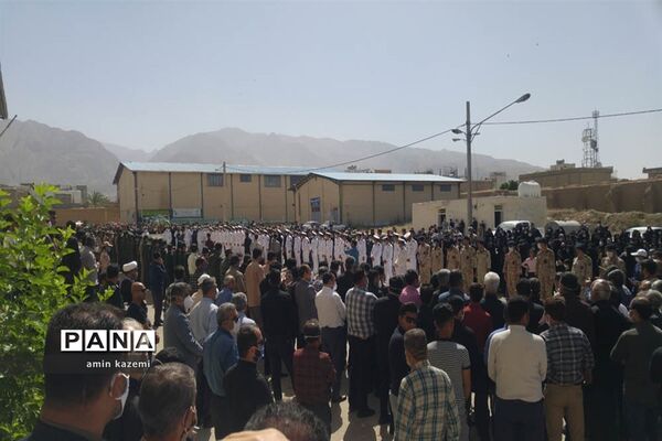 تشییع  ناوبان یکم شهید اسماعیل پور خسرو از شهدای ناو کُنارک در شهرستان داراب