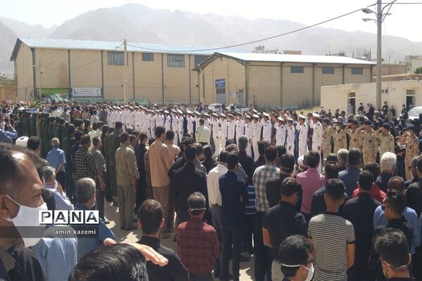 تشییع  ناوبان یکم شهید اسماعیل پور خسرو از شهدای ناو کُنارک در شهرستان داراب