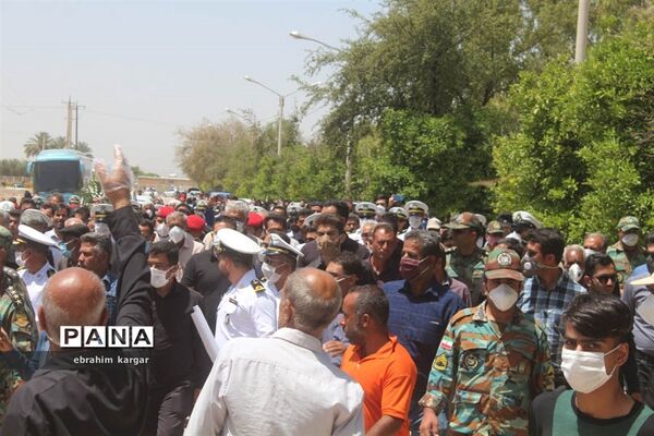 تشییع ناوبان یکم شهید اسماعیل پور خسرو از شهدای ناو کُنارک در شهرستان داراب -2