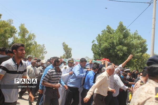 تشییع ناوبان یکم شهید اسماعیل پور خسرو از شهدای ناو کُنارک در شهرستان داراب -2