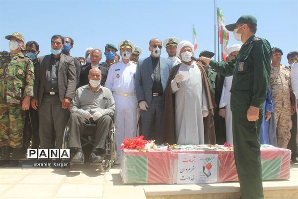 تشییع ناوبان یکم شهید اسماعیل پور خسرو از شهدای ناو کُنارک در شهرستان داراب -2