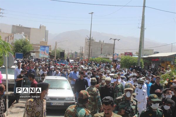 تشییع ناوبان یکم شهید اسماعیل پور خسرو از شهدای ناو کُنارک در شهرستان داراب -2