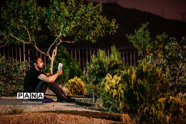 احیای شب بیست و یکم ماه رمضان در مقبره الشهدای چیتگر