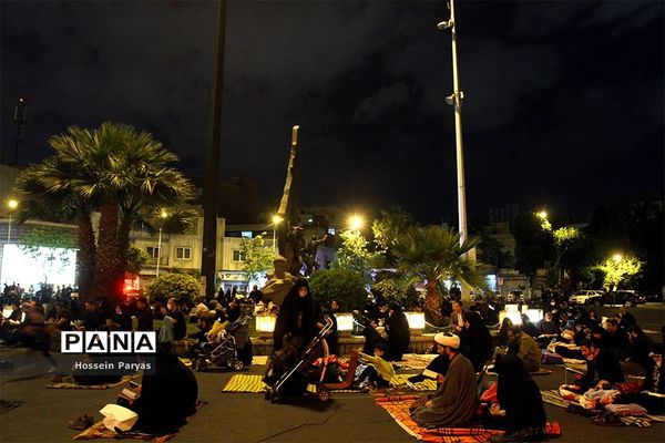 احیای شب بیست و یکم ماه رمضان در تهران