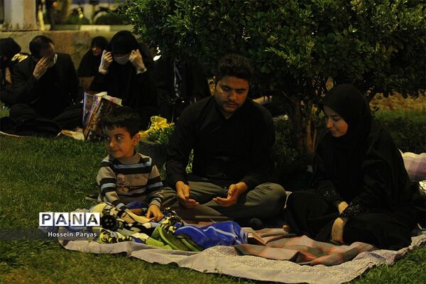 احیای شب بیست و یکم ماه رمضان در تهران