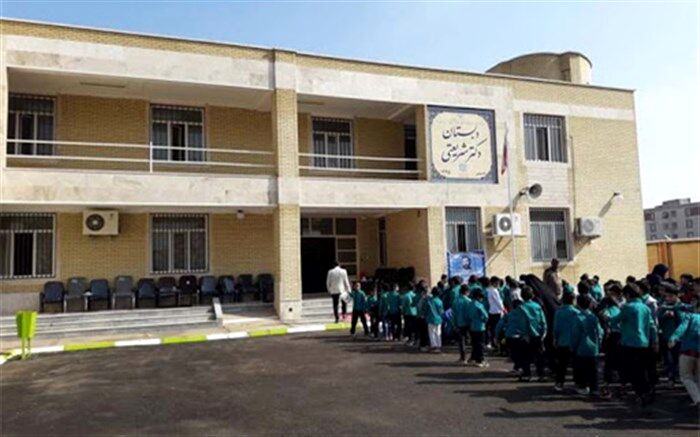 بازگشایی یک ماهه مدارس و حضور اختیاری دانش‌آموزان