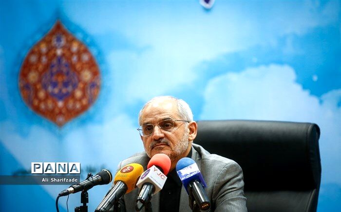 حاجی میرزایی: برای ساخت«شبکه شاد» پولی پرداخت نکردیم، این اپلیکیشن «هبه» بوده است