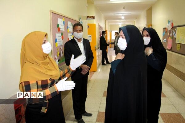 بازدید مدیرکل آموزش و پرورش از روند بازگشایی مدارس