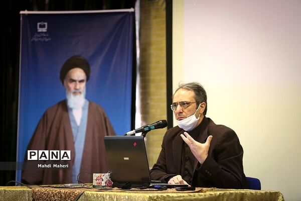 نشست علمی  تخصصی تلفیق برنامه درسی با حضور عضو شورای عالی آموزش و پرورش