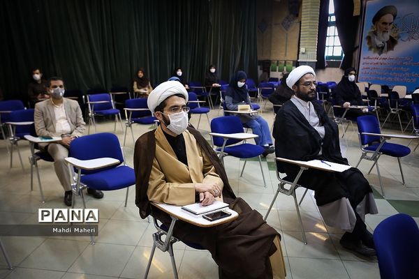 نشست علمی  تخصصی تلفیق برنامه درسی با حضور عضو شورای عالی آموزش و پرورش