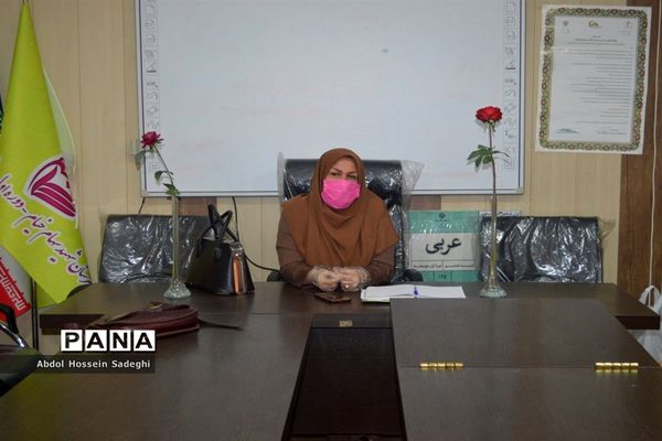 جلسه شورای دبیران دبیرستان شهیده سهام خیام  بوشهر