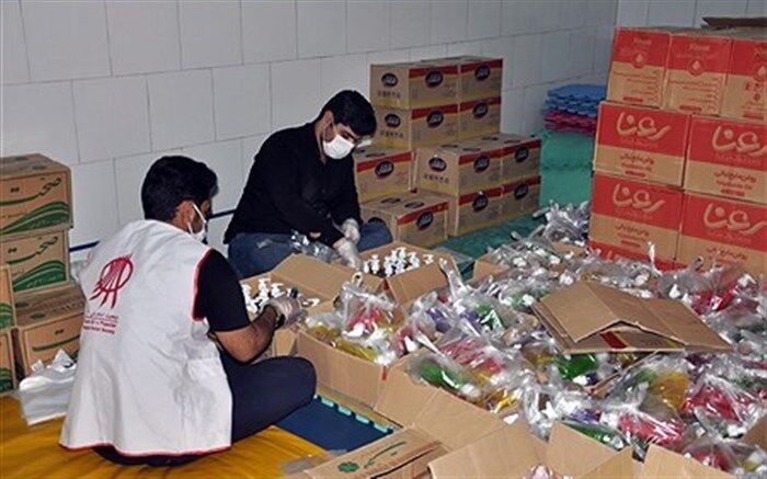با همکاری جمعیت امام علی (ع) توزیع بسته های مایحتاج بین نیازمندان در خراسان جنوبی