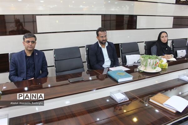 جلسه مشترک رئیس و مسئولان نخبگان استان بوشهر با مسئولان اداره‌کل آموزش و پرورش استان بوشهر
