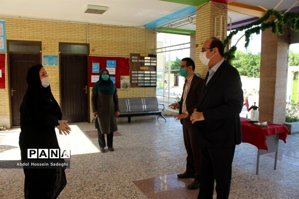 بازدید مدیرکل آموزش و پرورش استان بوشهر از بازگشایی دبیرستان شهیده سهام خیام بوشهر