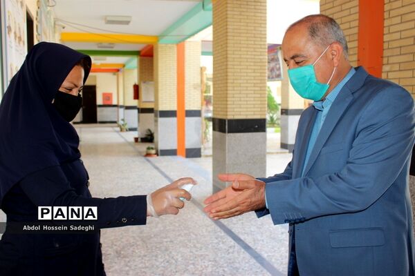 بازدید مدیرکل آموزش و پرورش استان بوشهر از بازگشایی دبیرستان شهیده سهام خیام بوشهر