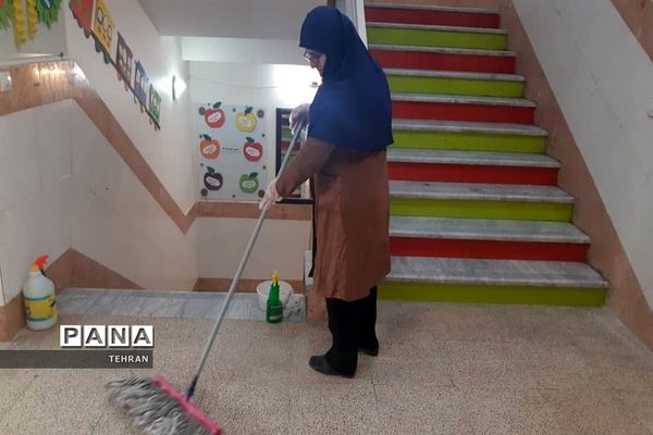 حضور داوطلبانه دانش‌آموزان منطقه 13 در کلاس درس