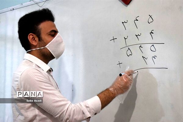 حضور دانش‌آموزان و معلمان در مدارس در روزهای کرونایی گله‌دار