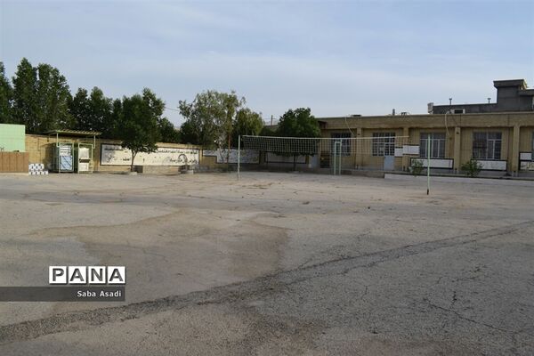 حضور دانش‌آموزان و معلمان در مدارس در روزهای کرونایی گله‌دار