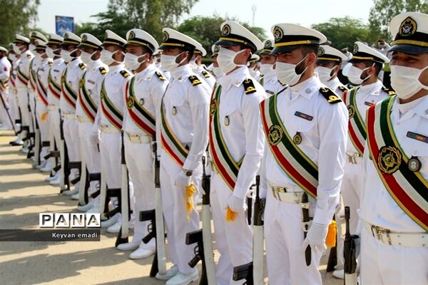 تشییع پیکر پاک ۵ شهید حادثه شناور کنارک نیروی دریایی ارتش در بوشهر
