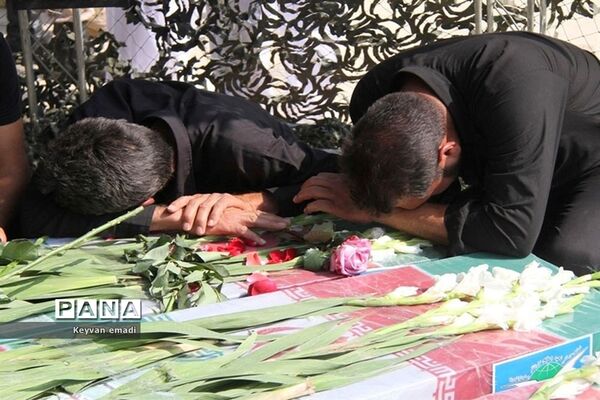 تشییع پیکر پاک ۵ شهید حادثه شناور کنارک نیروی دریایی ارتش در بوشهر