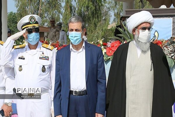 تشییع پیکر پاک ۵ شهید حادثه شناور کنارک نیروی دریایی ارتش در بوشهر
