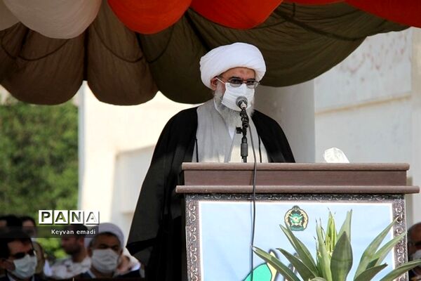 تشییع پیکر پاک ۵ شهید حادثه شناور کنارک نیروی دریایی ارتش در بوشهر