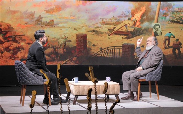 داریوش ارجمند در «رادیو فتح» از آزادی خرمشهر می گوید