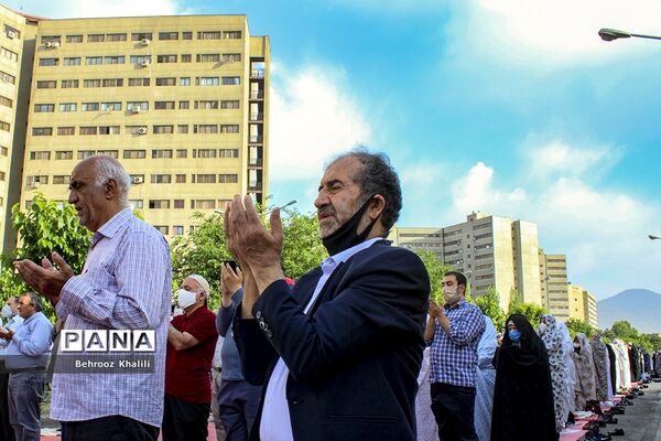 اقامه نماز عید سعید فطر در شهرک اکباتان