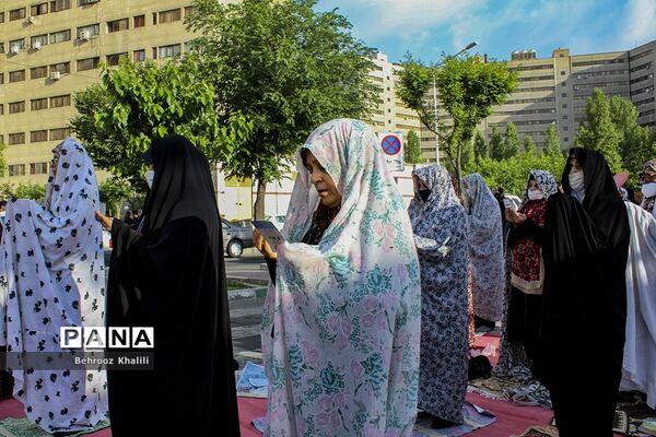 اقامه نماز عید سعید فطر در شهرک اکباتان