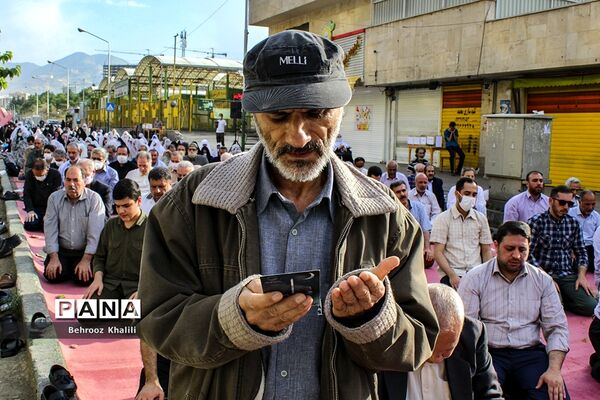 اقامه نماز عید سعید فطر در شهرک اکباتان