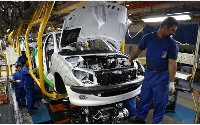 کاهش ۴۰۰ دلاری ارزبری خودروها در یک سال